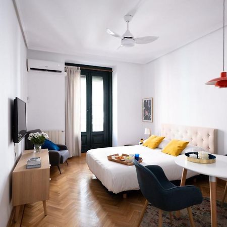 Estudio Calle Del Barquillo 马德里 外观 照片